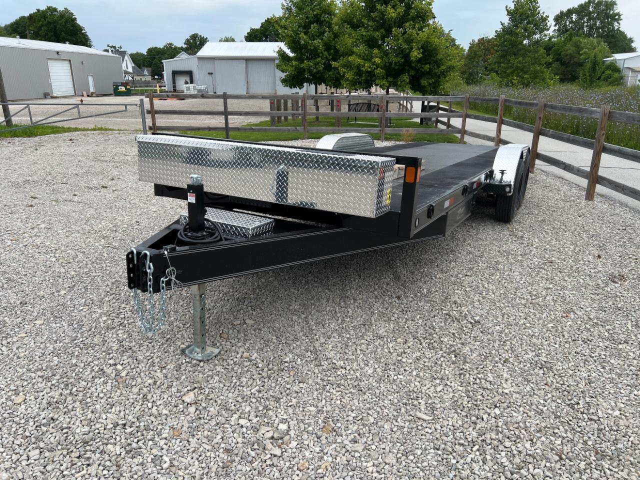 2026 Trax T7824 