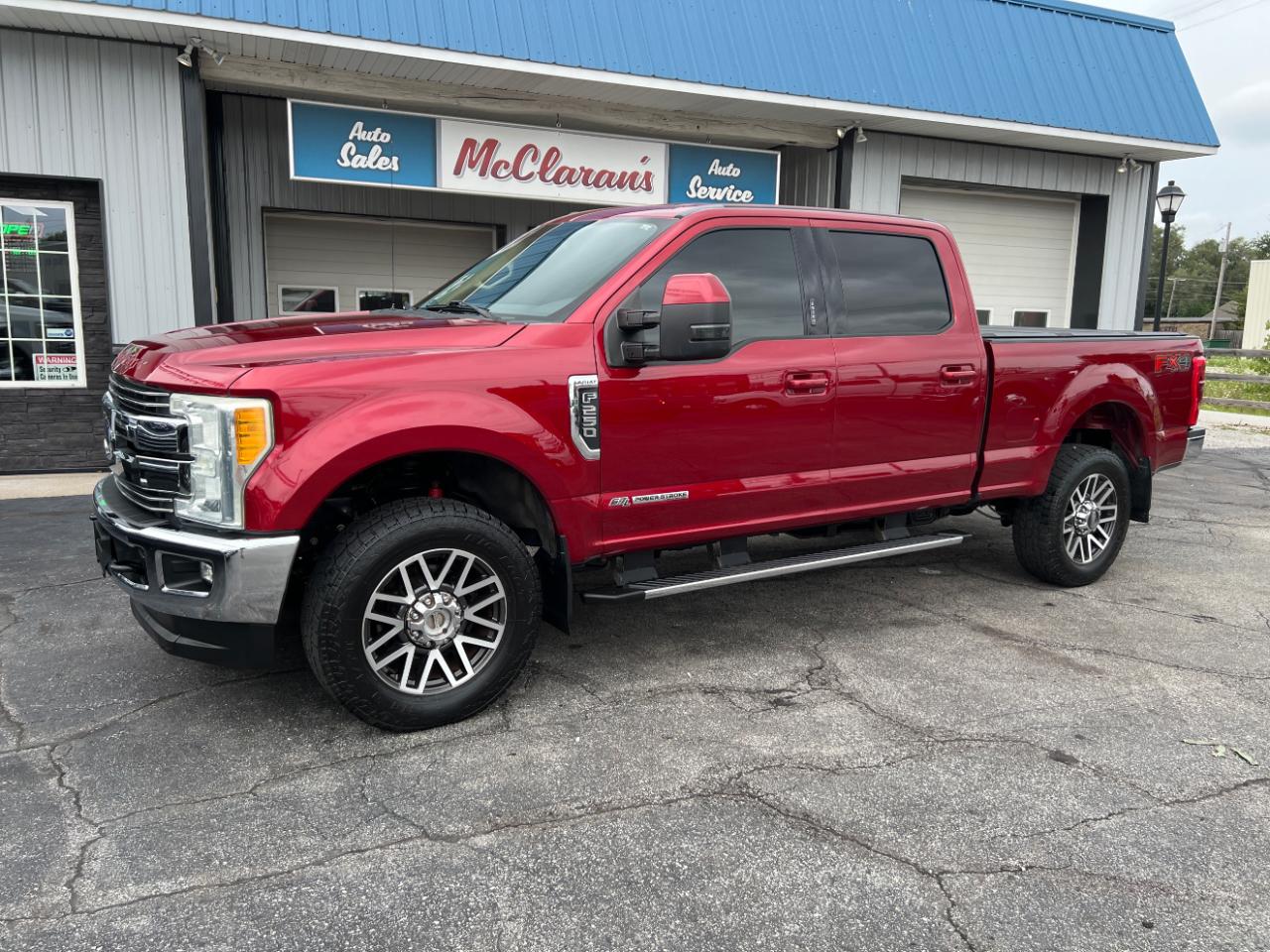 Ford F-250 SD Lariat Crew Cab Short Bed 4WD 2017
