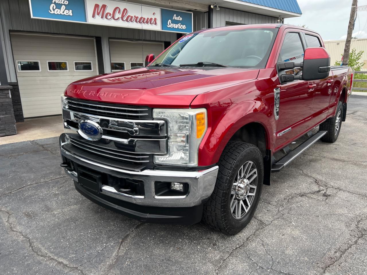 Ford F-250 SD Lariat Crew Cab Short Bed 4WD 2017