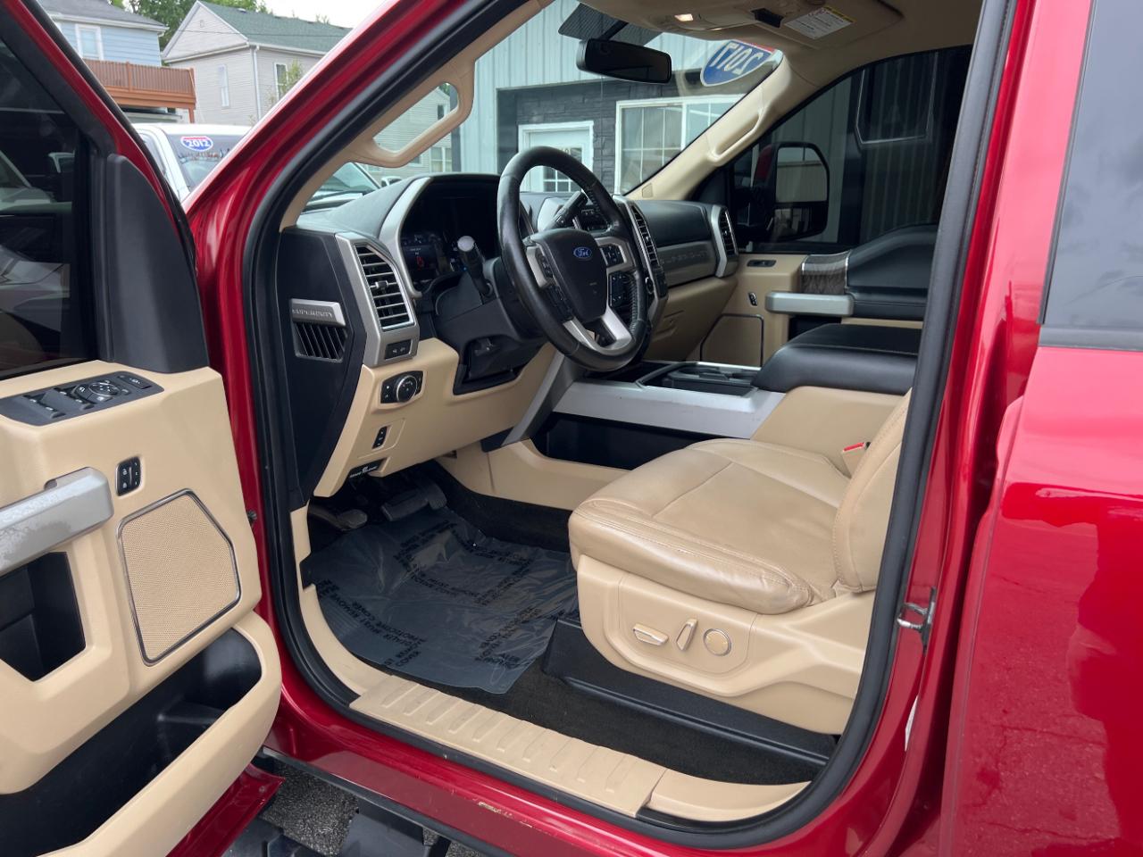 Ford F-250 SD Lariat Crew Cab Short Bed 4WD 2017