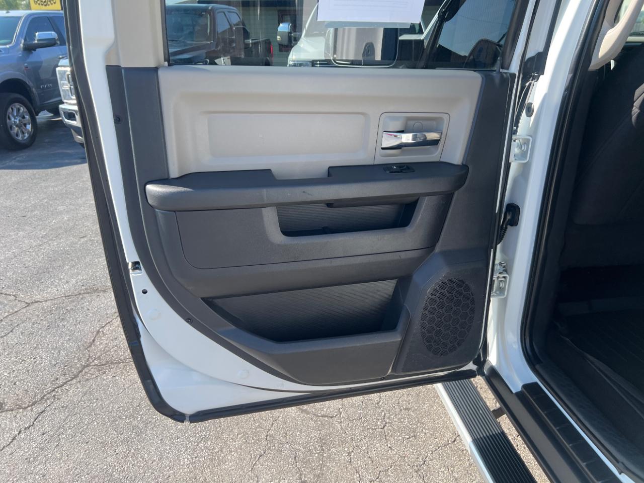 RAM 2500 SLT Crew Cab SWB 4WD 2012