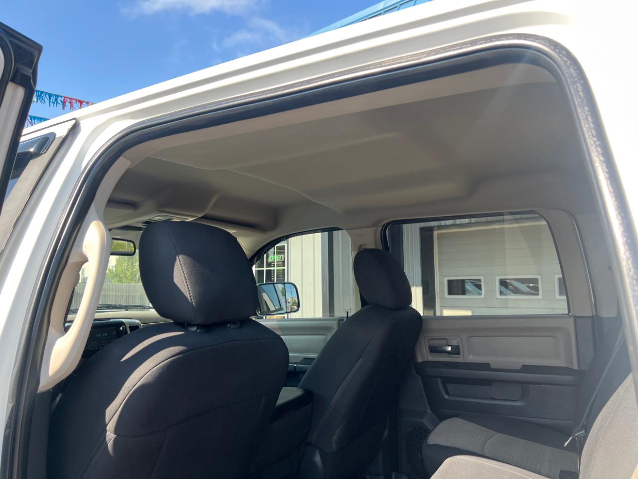 RAM 2500 SLT Crew Cab SWB 4WD 2012