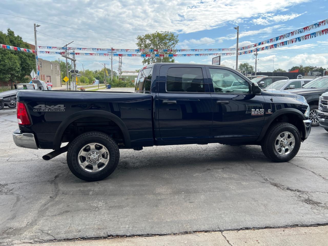 RAM 2500 Tradesman Crew Cab SWB 4WD 2017