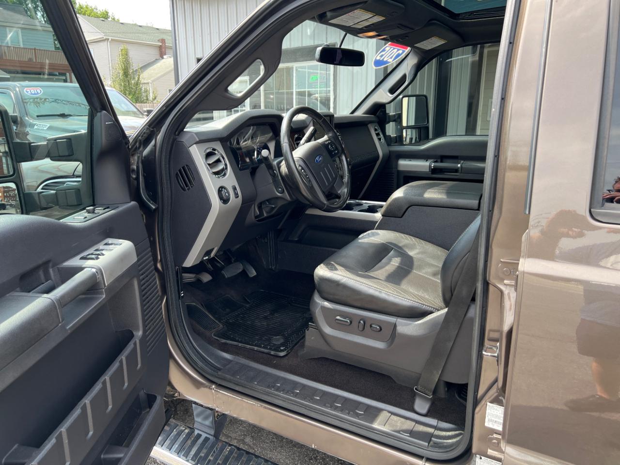 Ford F-250 SD Lariat Crew Cab 4WD 2015