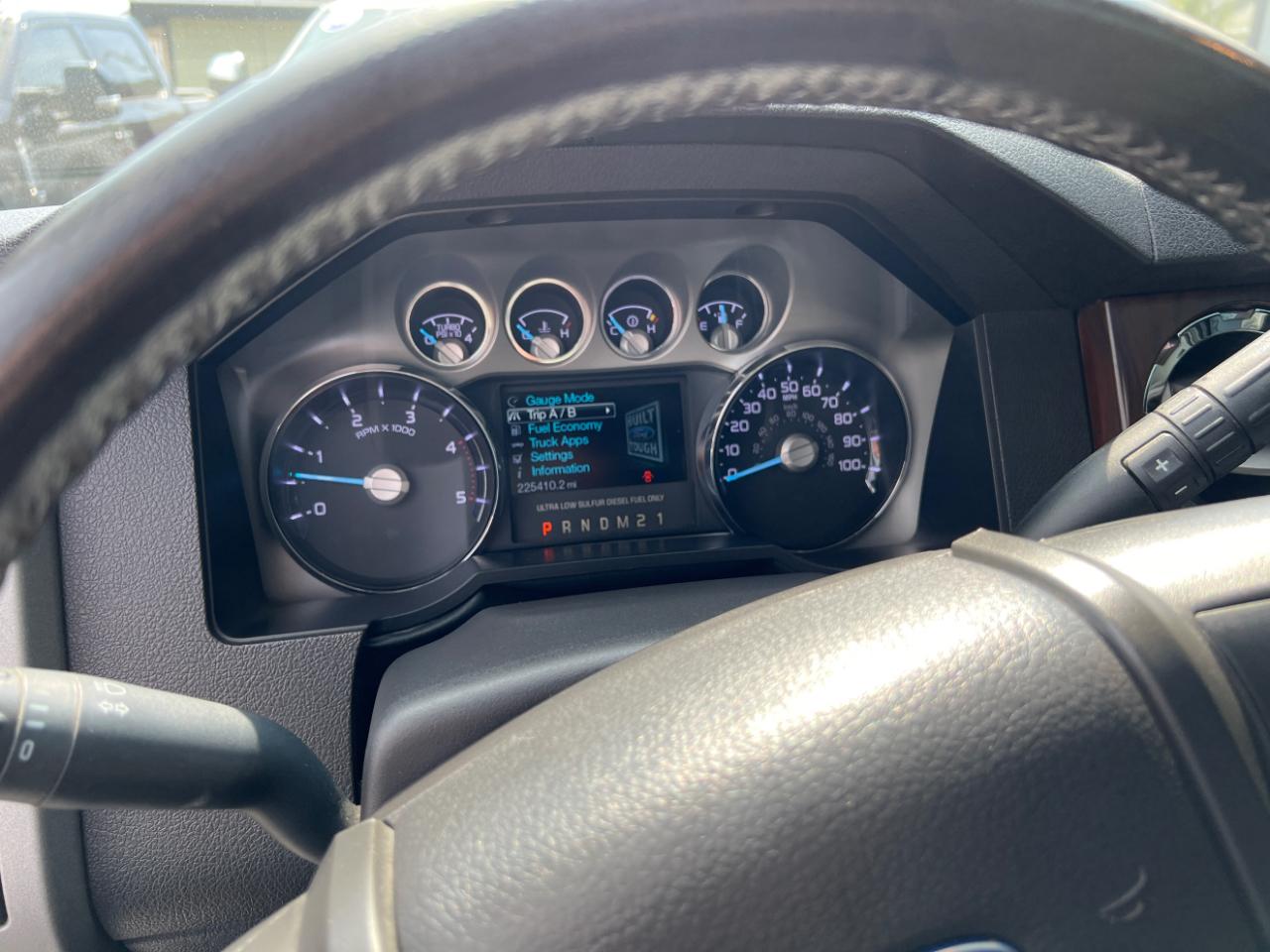 Ford F-250 SD Lariat Crew Cab 4WD 2015