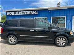 2015 Chrysler Town & Country 