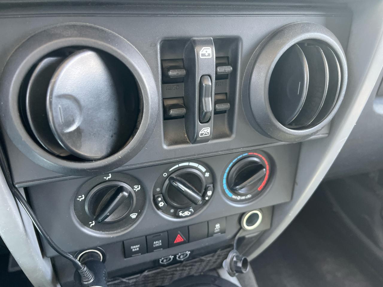 Jeep Wrangler Unlimited 4WD 4dr Rubicon 2010