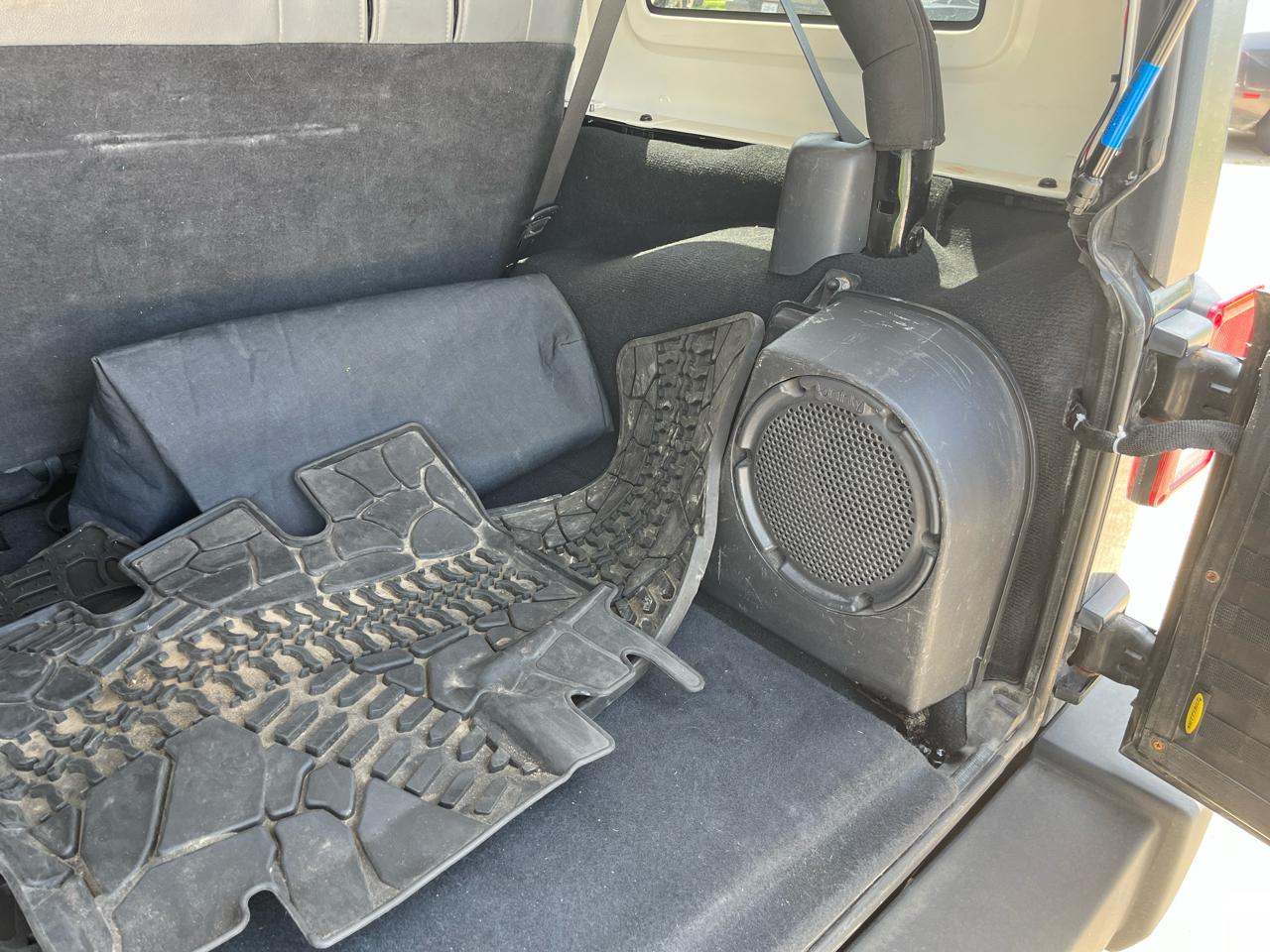 Jeep Wrangler Unlimited 4WD 4dr Rubicon 2010