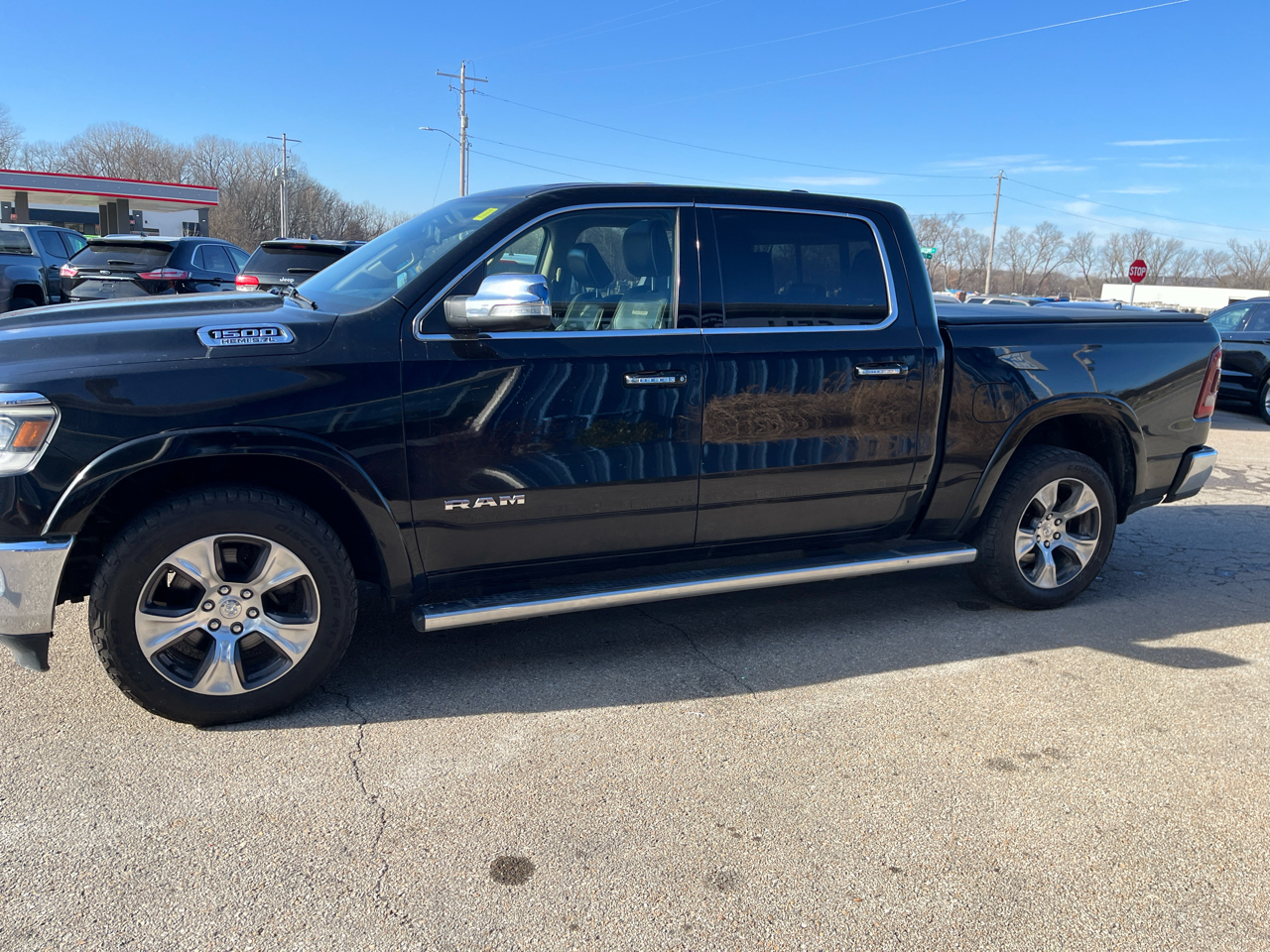 RAM 1500 Laramie 4x4 Crew Cab 5'7" Box 2019