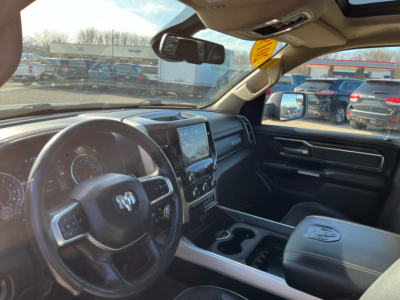 RAM 1500 Laramie 4x4 Crew Cab 5'7" Box 2019