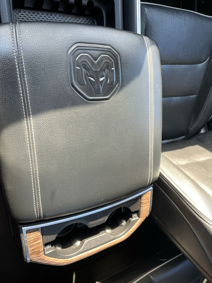 RAM 1500 Laramie 4x4 Crew Cab 5'7" Box 2019