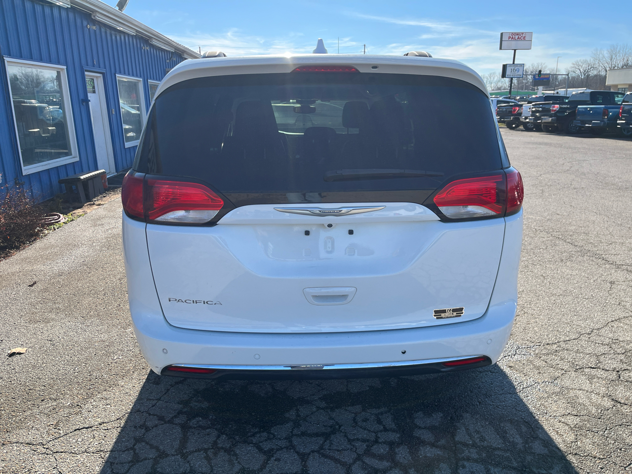 Chrysler Pacifica Touring-L FWD 2017