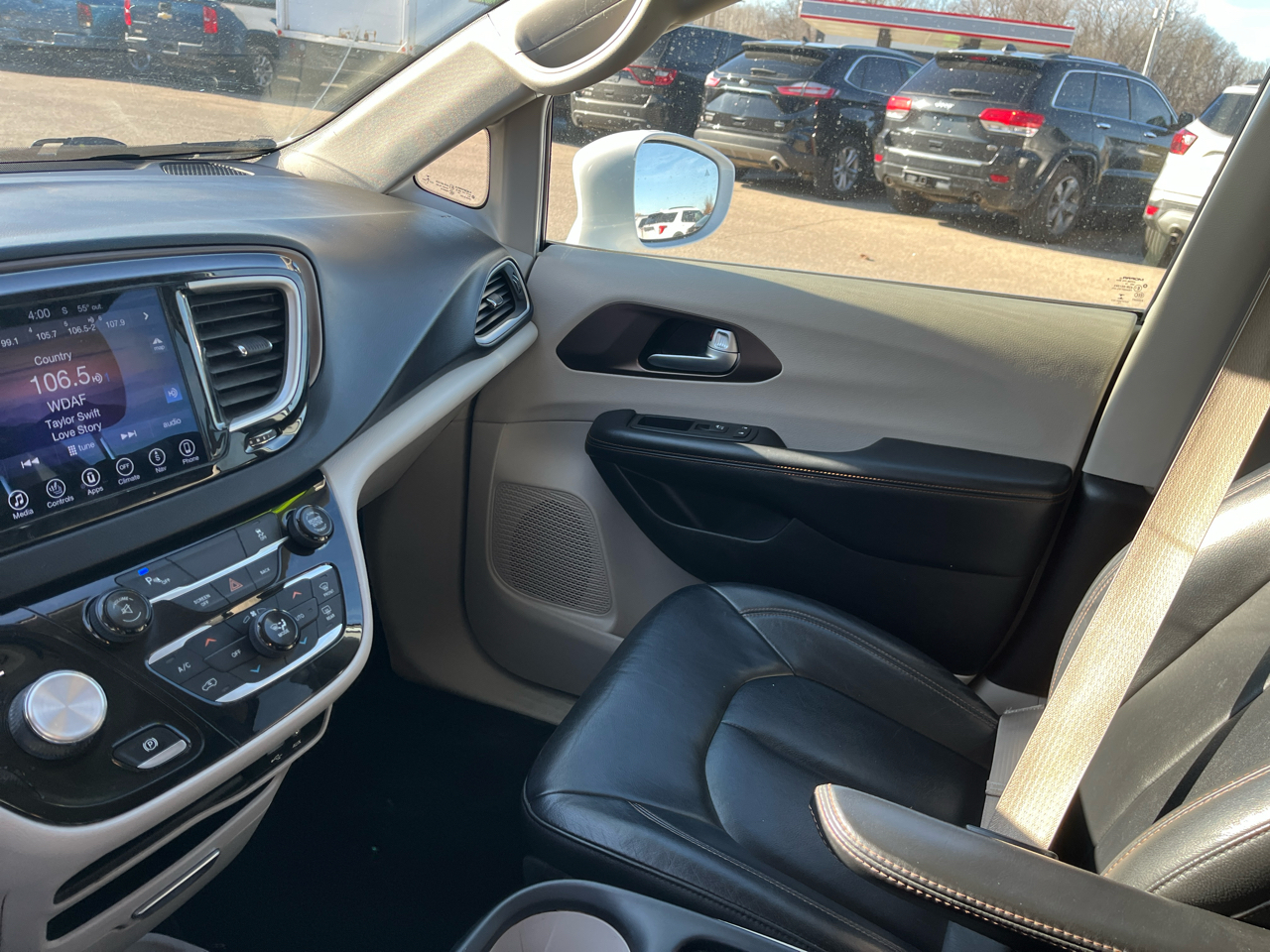 Chrysler Pacifica Touring-L FWD 2017