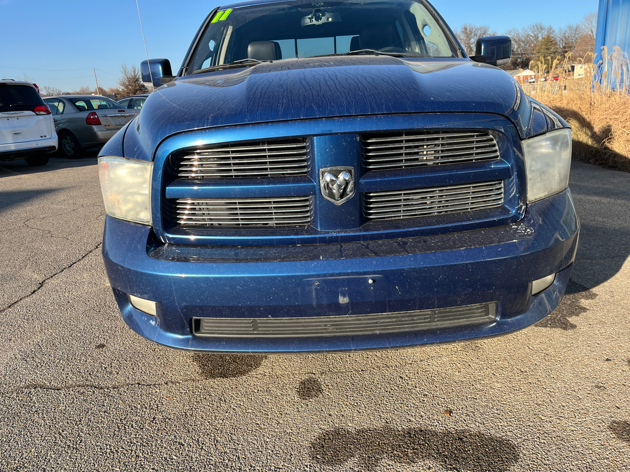 RAM 1500 4WD Crew Cab 140.5" Sport 2011