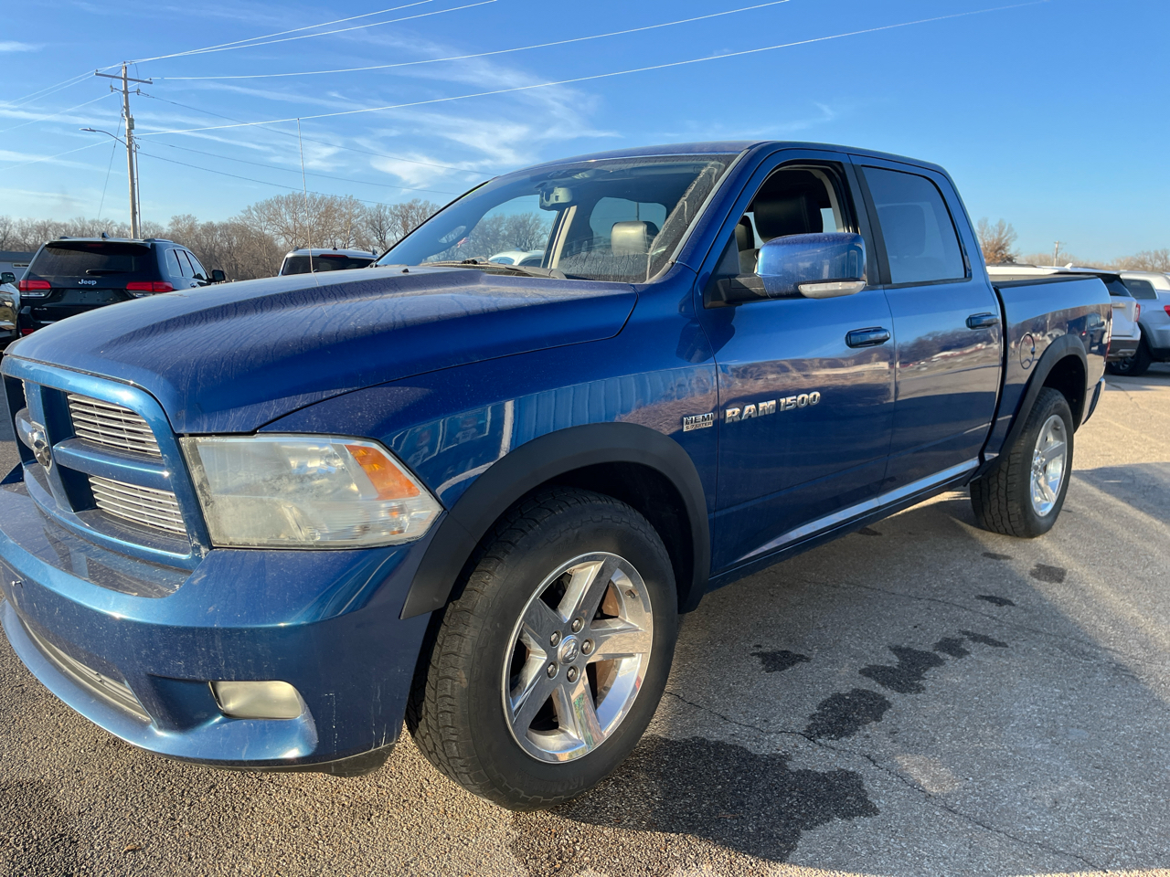 RAM 1500 4WD Crew Cab 140.5" Sport 2011