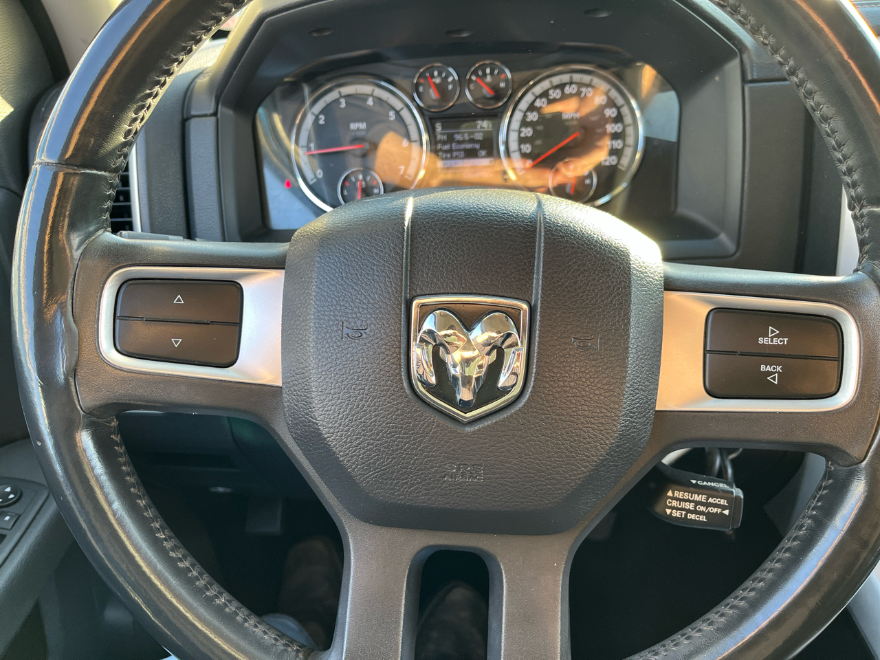 RAM 1500 4WD Crew Cab 140.5" Sport 2011