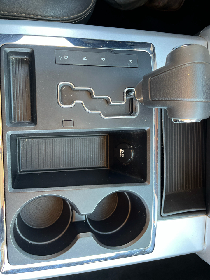 RAM 1500 4WD Crew Cab 140.5" Sport 2011