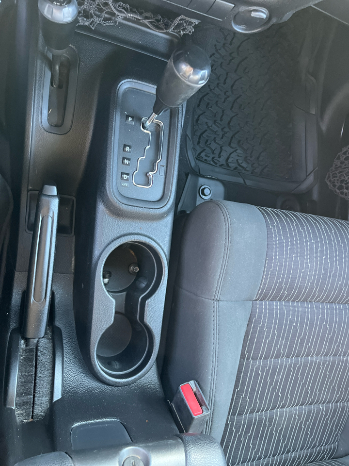 Jeep Wrangler Unlimited 4WD 4dr Sport 2012