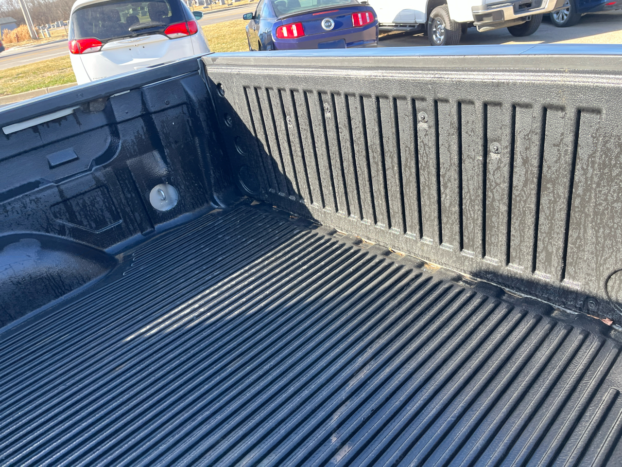 Chevrolet Silverado 1500 4WD Crew Cab 143.5" LT w/2LT 2015