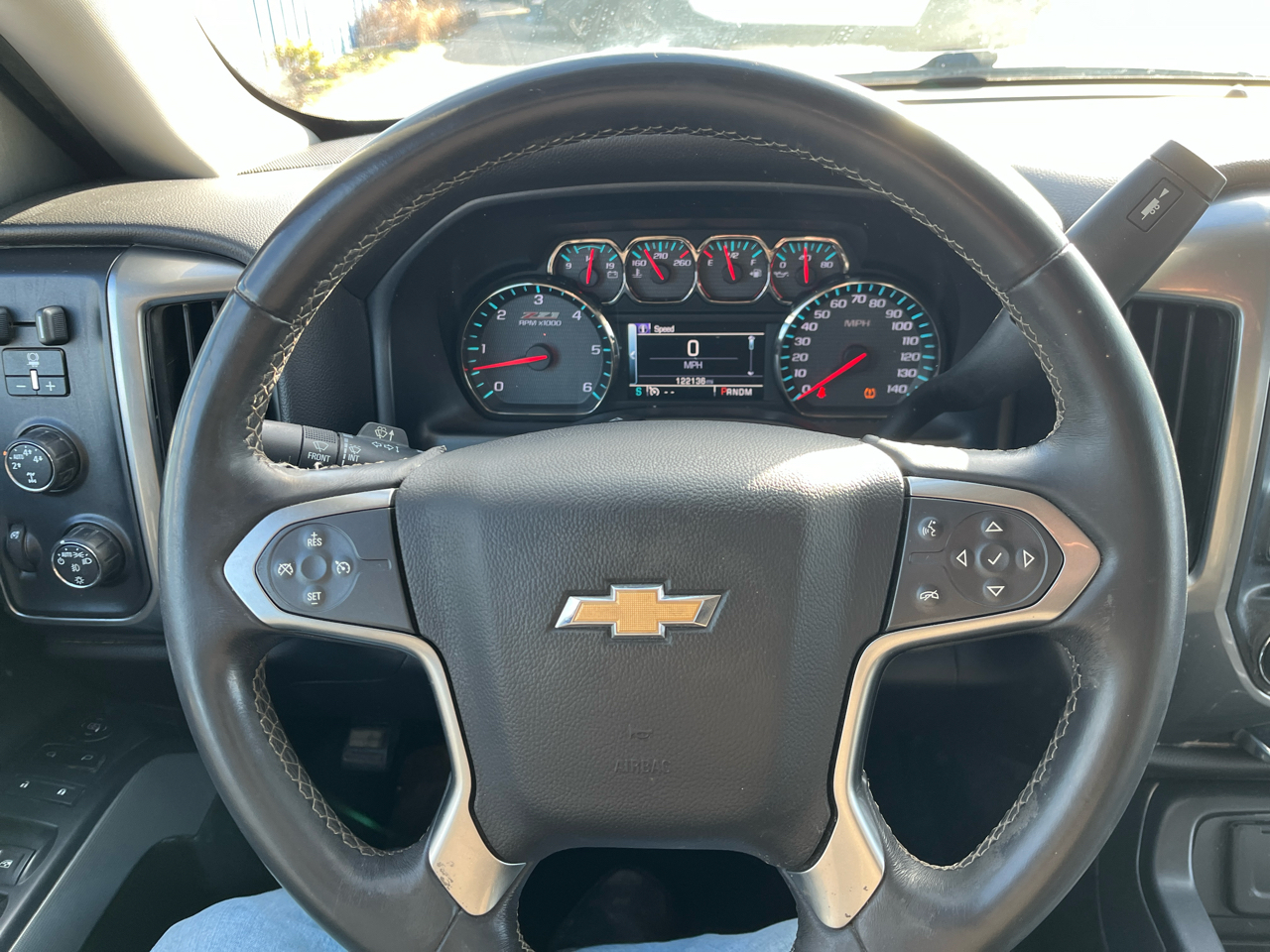 Chevrolet Silverado 1500 4WD Crew Cab 143.5" LT w/2LT 2015