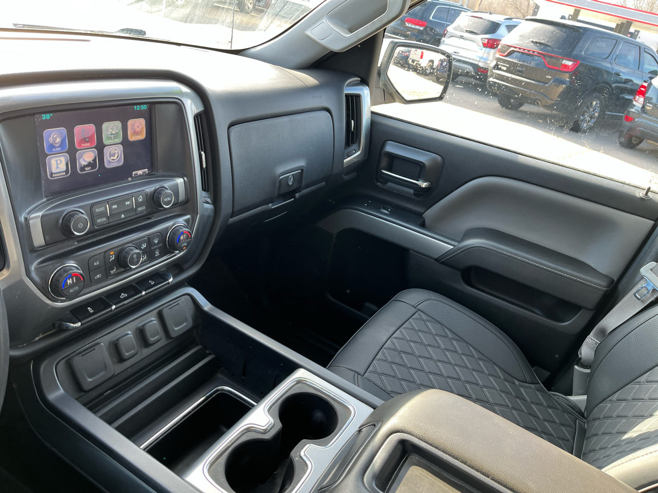 Chevrolet Silverado 1500 4WD Crew Cab 143.5" LT w/2LT 2015