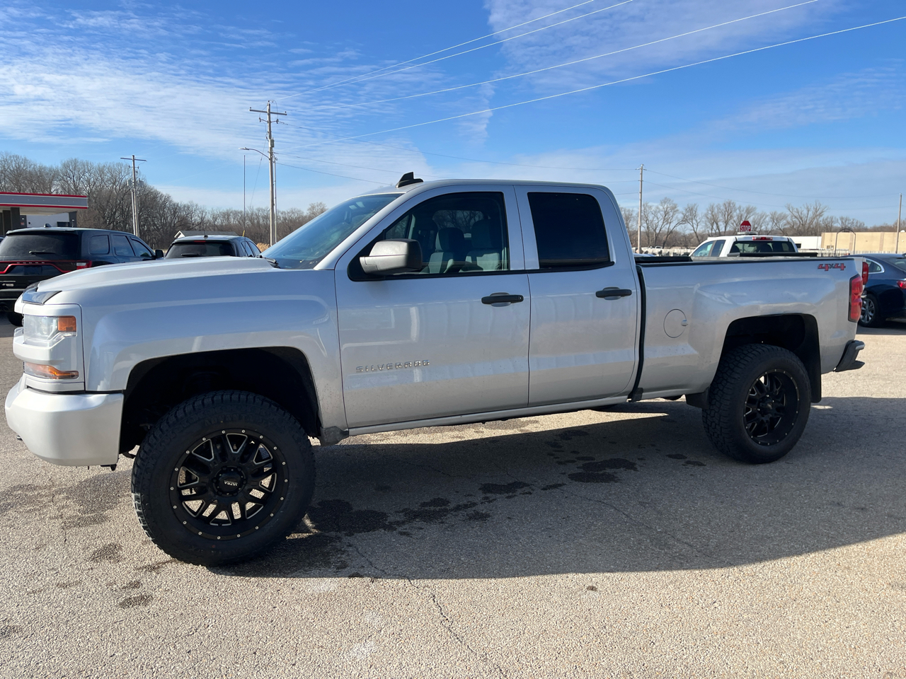 Chevrolet Silverado 1500 4WD Double Cab 143.5" Custom 2017