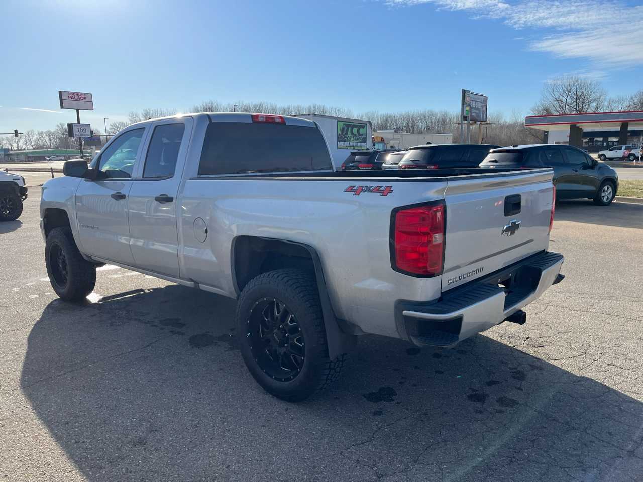Chevrolet Silverado 1500 4WD Double Cab 143.5" Custom 2017