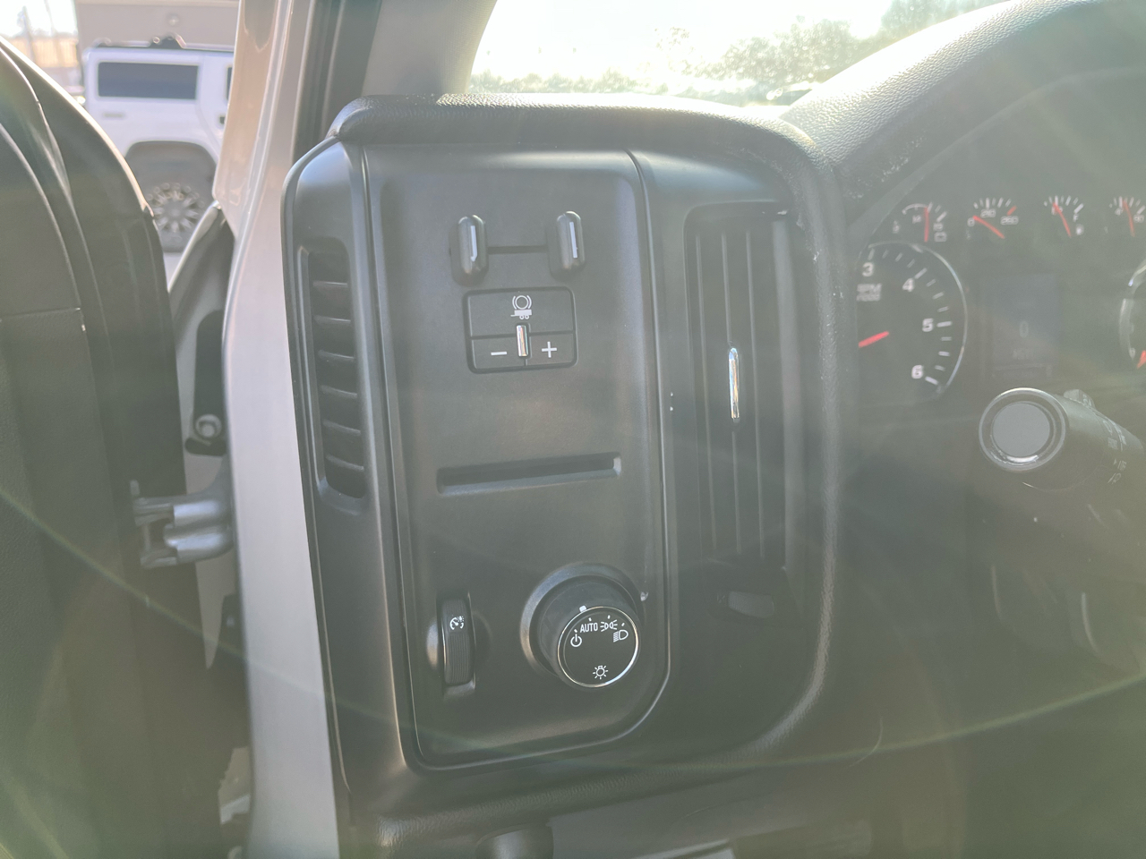 Chevrolet Silverado 1500 4WD Double Cab 143.5" Custom 2017