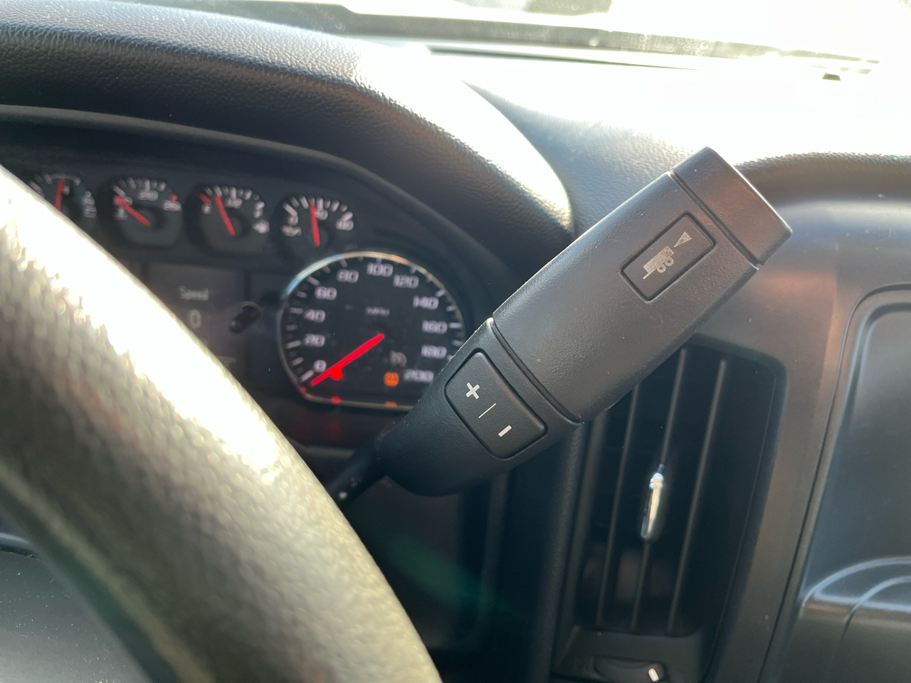 Chevrolet Silverado 1500 4WD Double Cab 143.5" Custom 2017