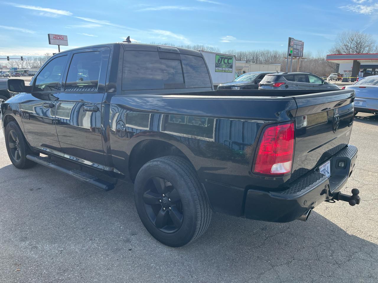 RAM 1500 Big Horn 4x4 Crew Cab 5'7" Box 2018