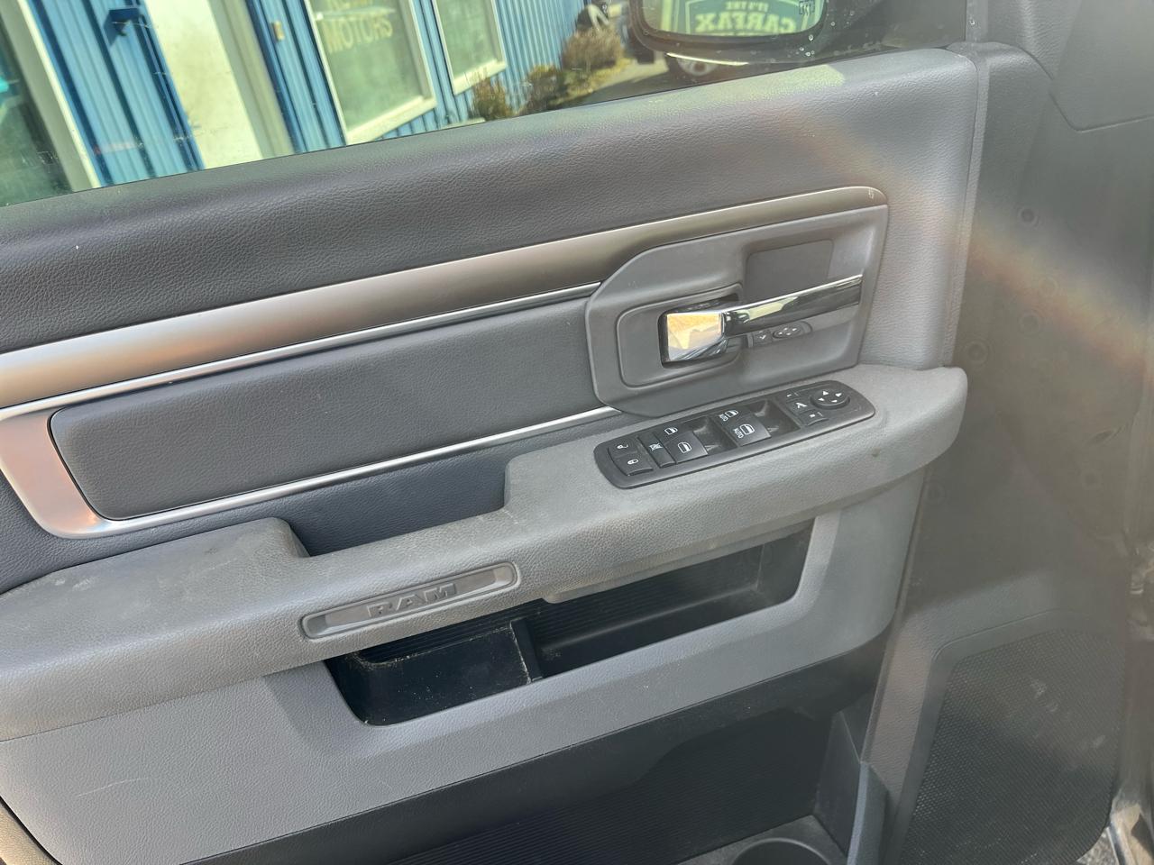 RAM 1500 Big Horn 4x4 Crew Cab 5'7" Box 2018