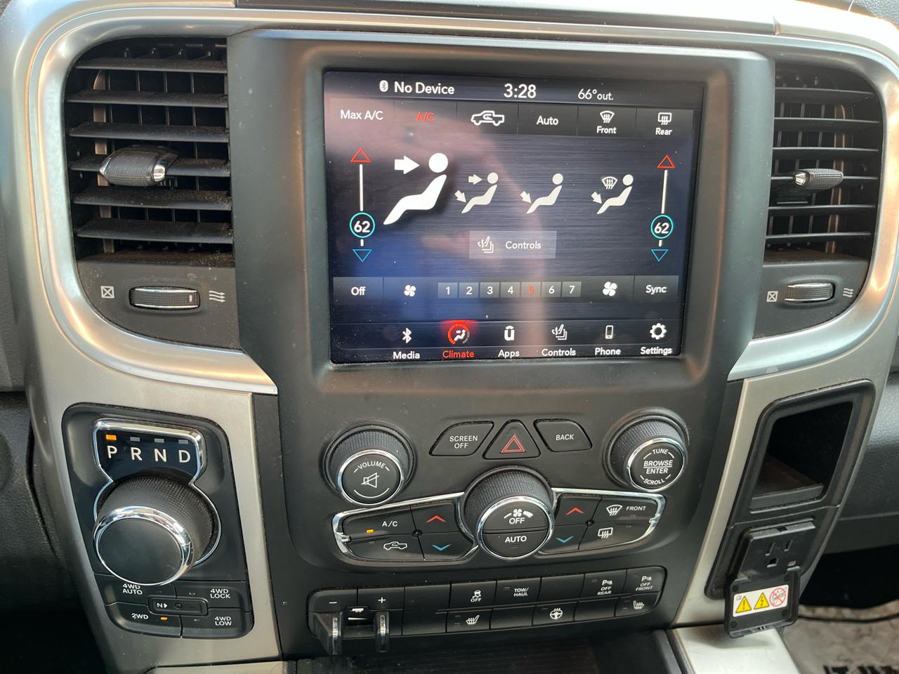 RAM 1500 Big Horn 4x4 Crew Cab 5'7" Box 2018