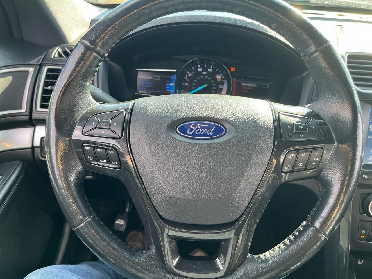 Ford Explorer XLT 4WD 2017