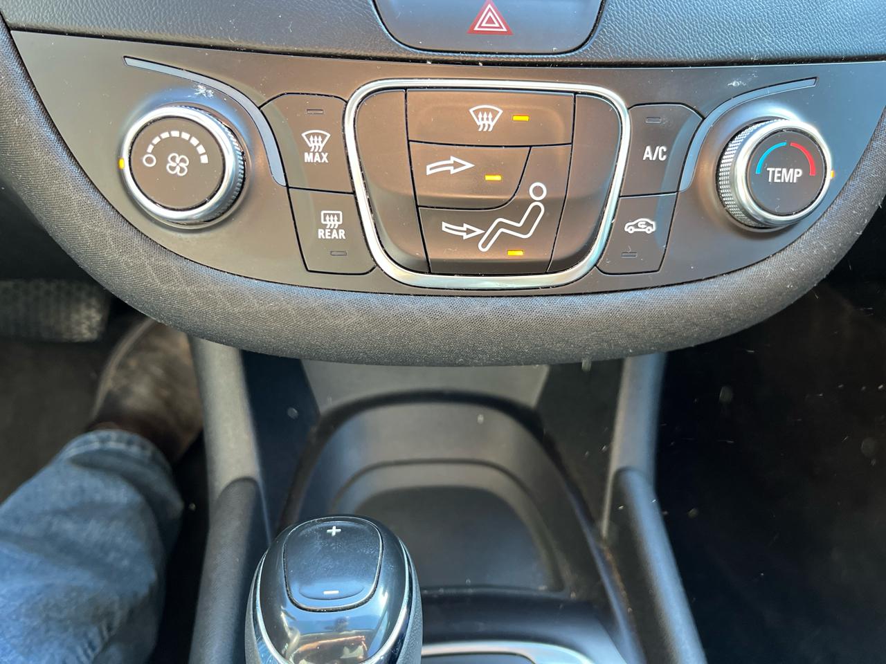 Chevrolet Malibu 4dr Sdn LS 2017