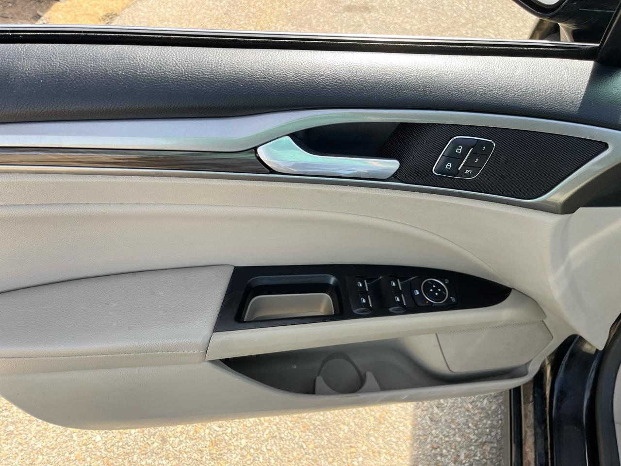 Ford Fusion SE FWD 2017