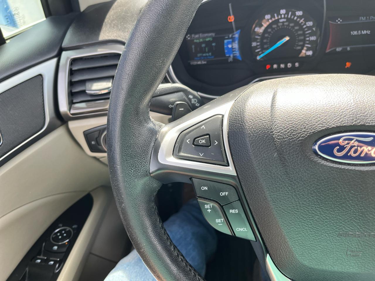 Ford Fusion SE FWD 2017