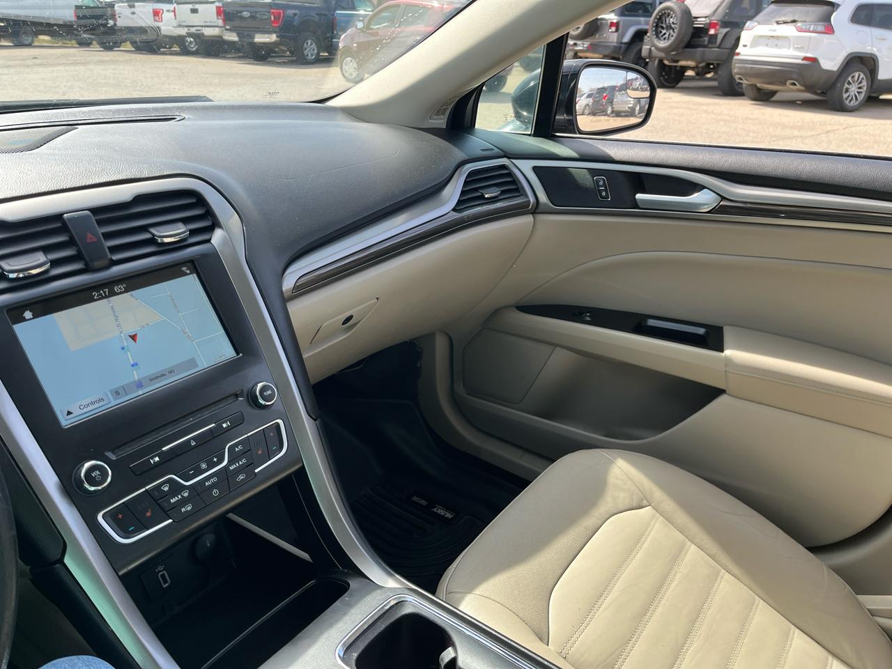 Ford Fusion SE FWD 2017