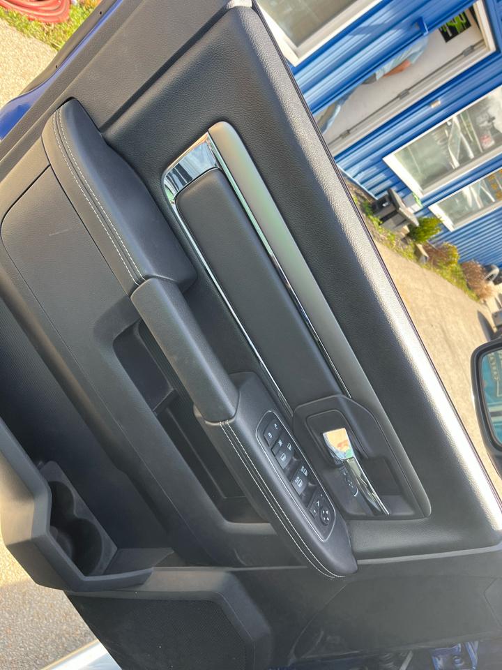 RAM 1500 4WD Crew Cab 140.5" Sport 2015