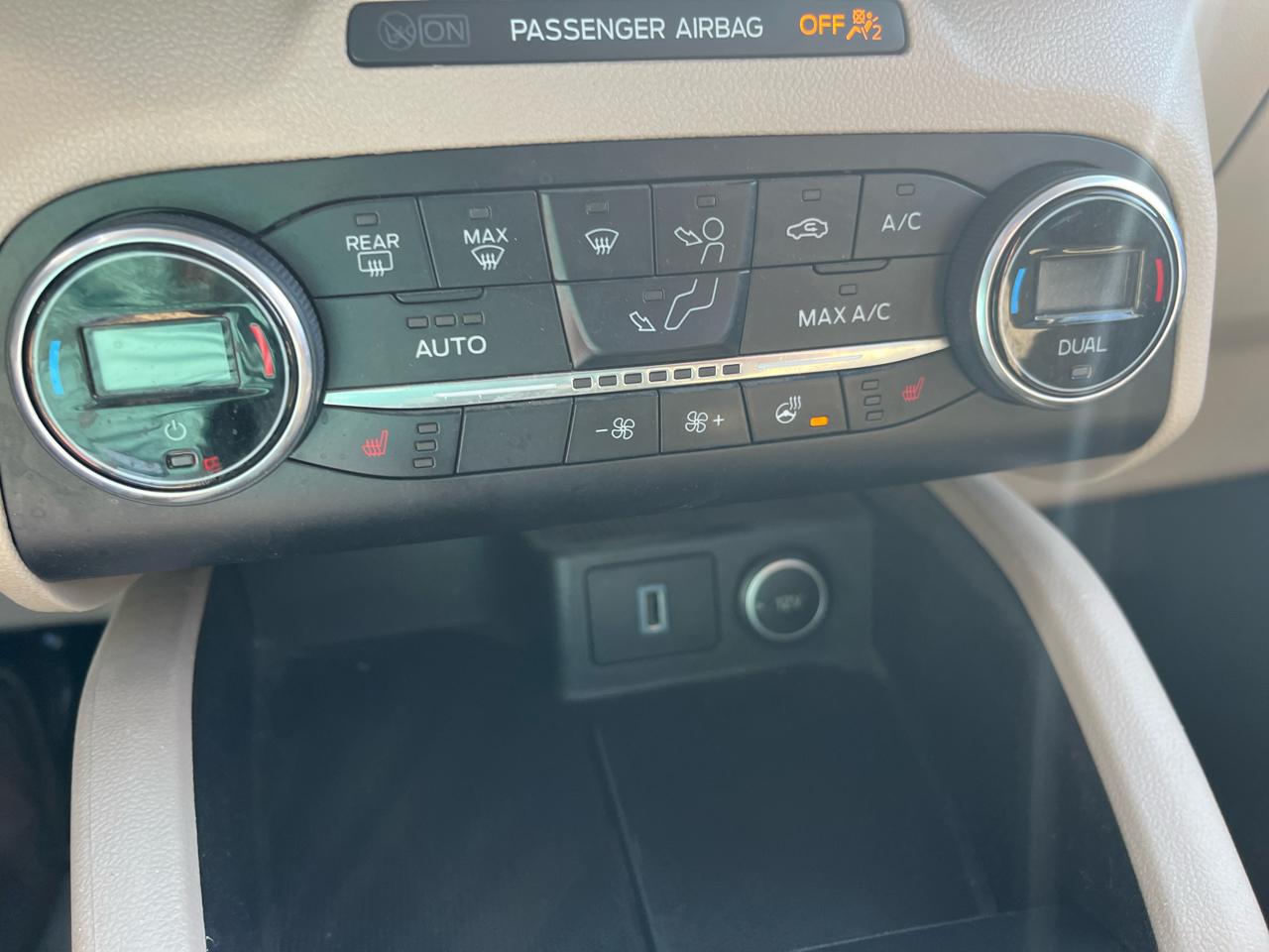 Ford Escape Titanium AWD 2020