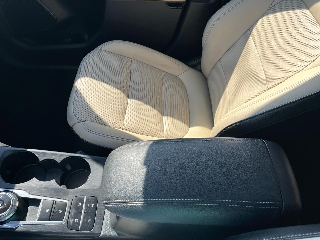 Ford Escape Titanium AWD 2020