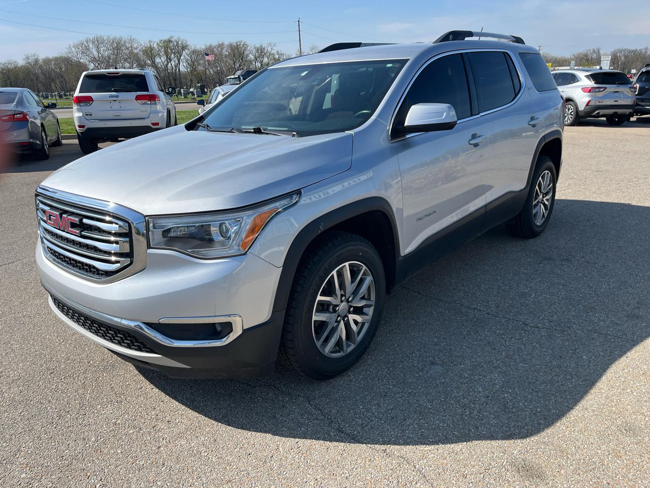GMC Acadia FWD 4dr SLE w/SLE-2 2017