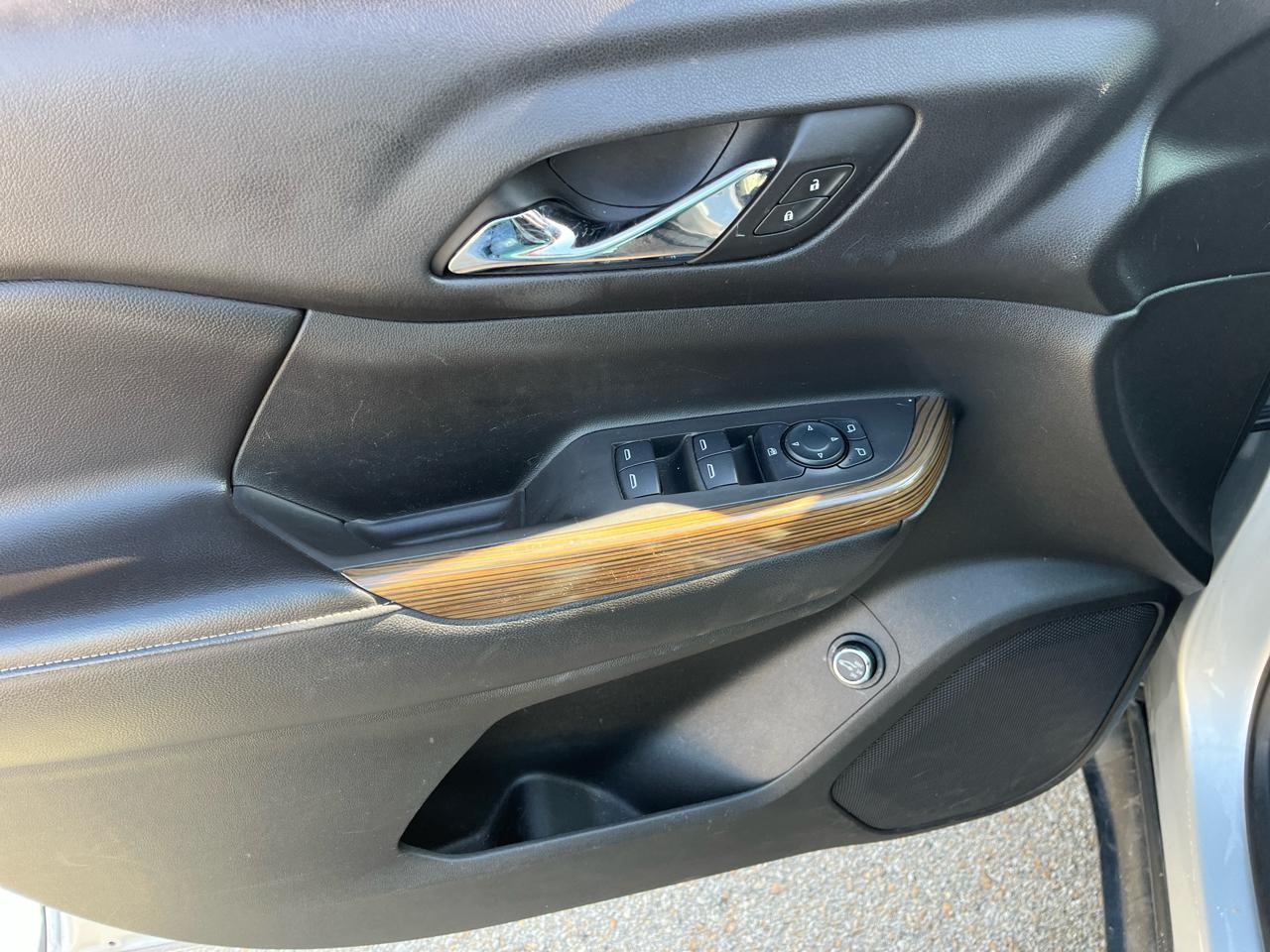 GMC Acadia FWD 4dr SLE w/SLE-2 2017