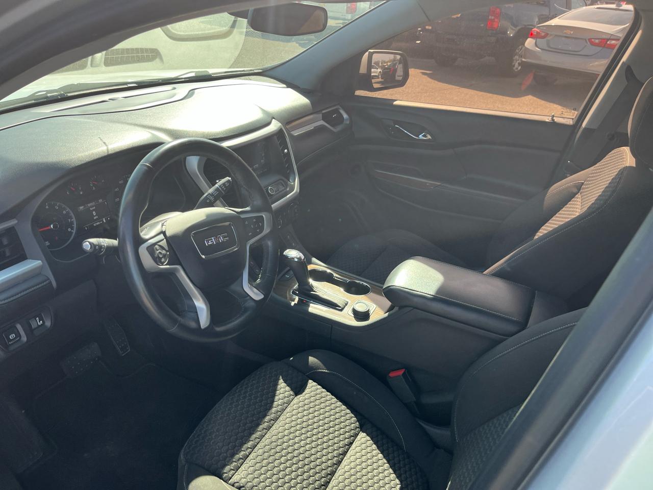 GMC Acadia FWD 4dr SLE w/SLE-2 2017