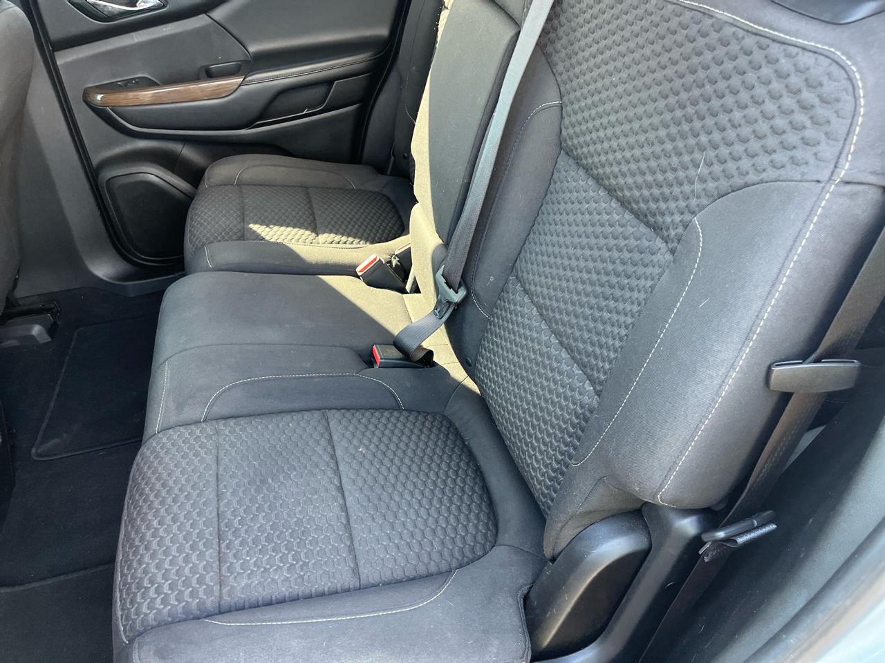 GMC Acadia FWD 4dr SLE w/SLE-2 2017