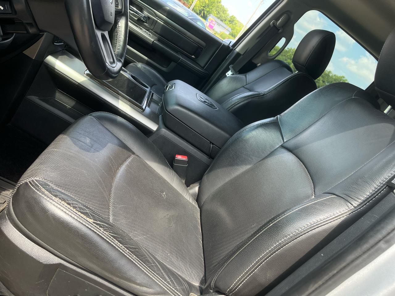 RAM 1500 4WD Crew Cab 140.5" Sport 2015