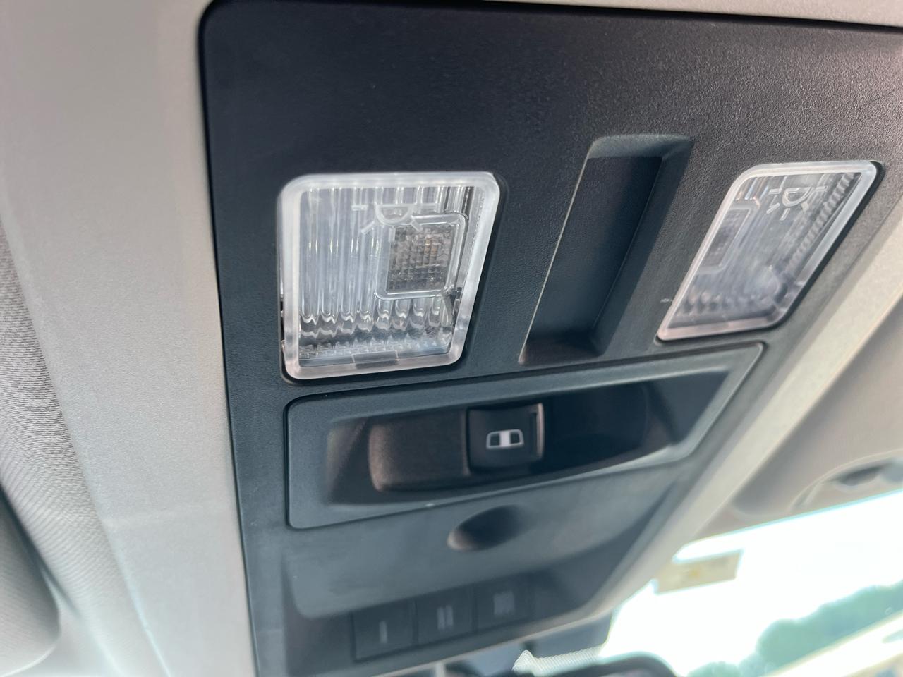 RAM 1500 4WD Crew Cab 140.5" Sport 2015