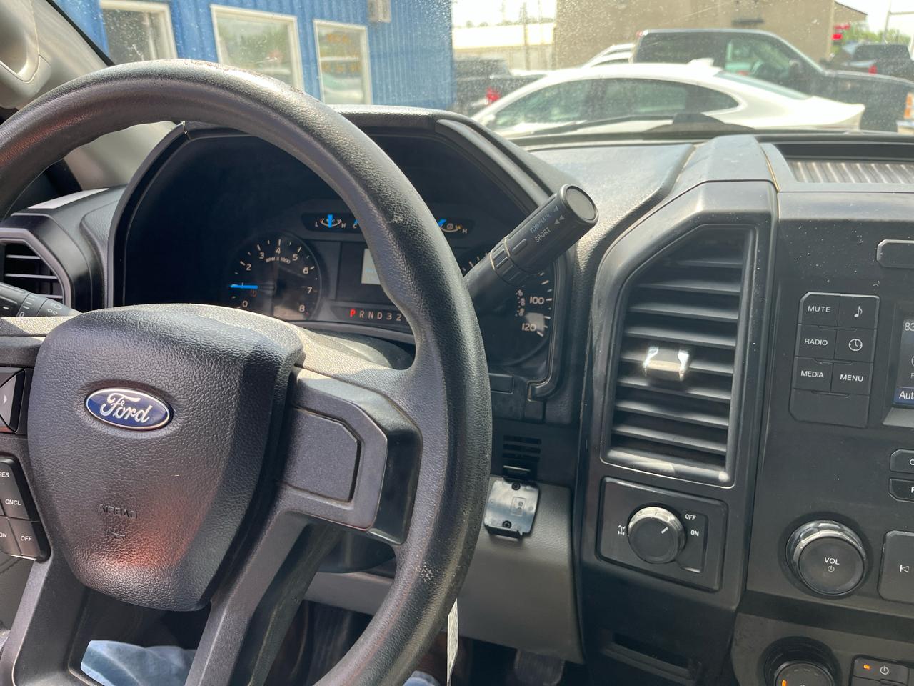 Ford F-150 XLT 2WD SuperCab 6.5' Box 2017