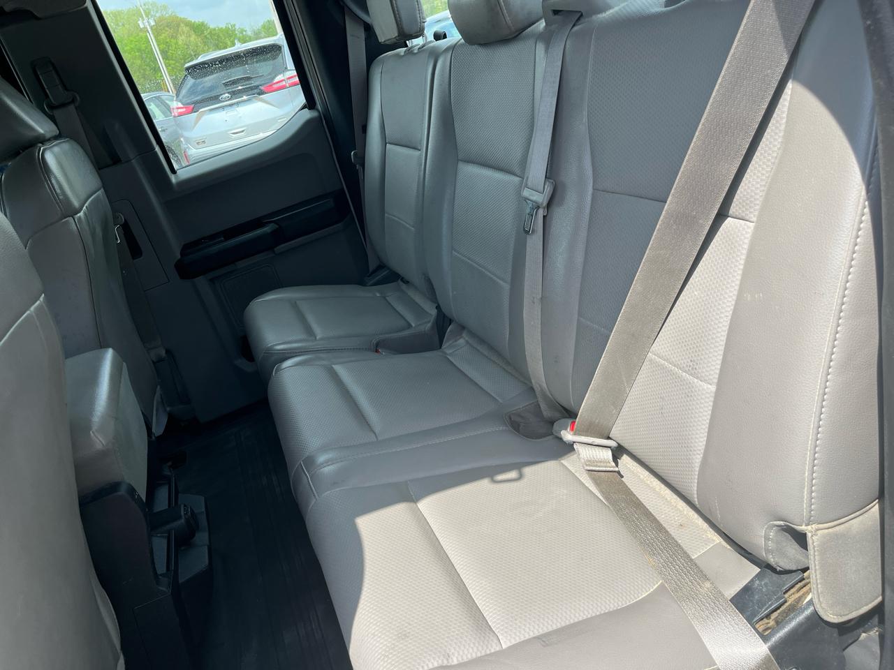 Ford F-150 XLT 2WD SuperCab 6.5' Box 2017