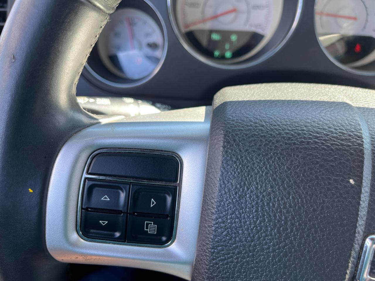 Dodge Challenger 2dr Cpe SXT 2014