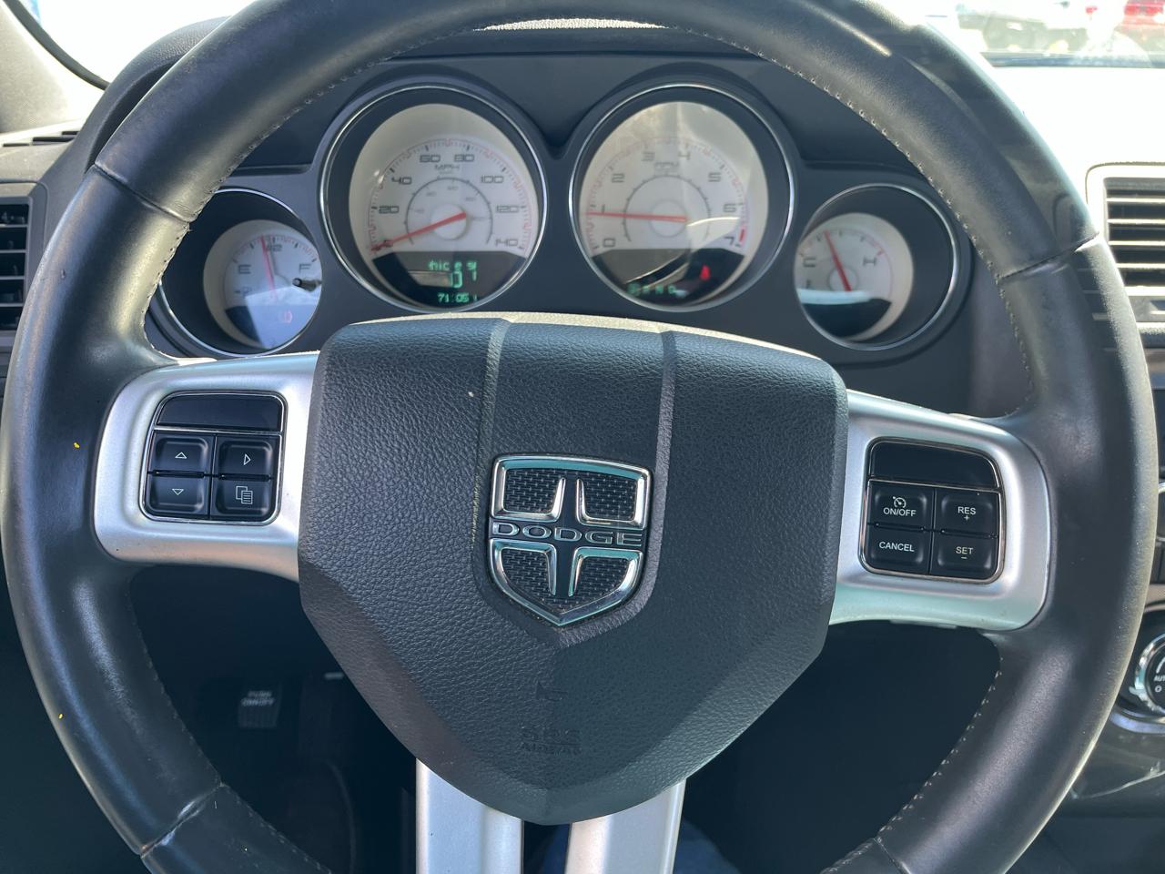 Dodge Challenger 2dr Cpe SXT 2014